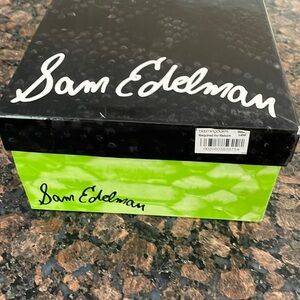 Sam Edelman size 9.5M leather sneaker/shoe
